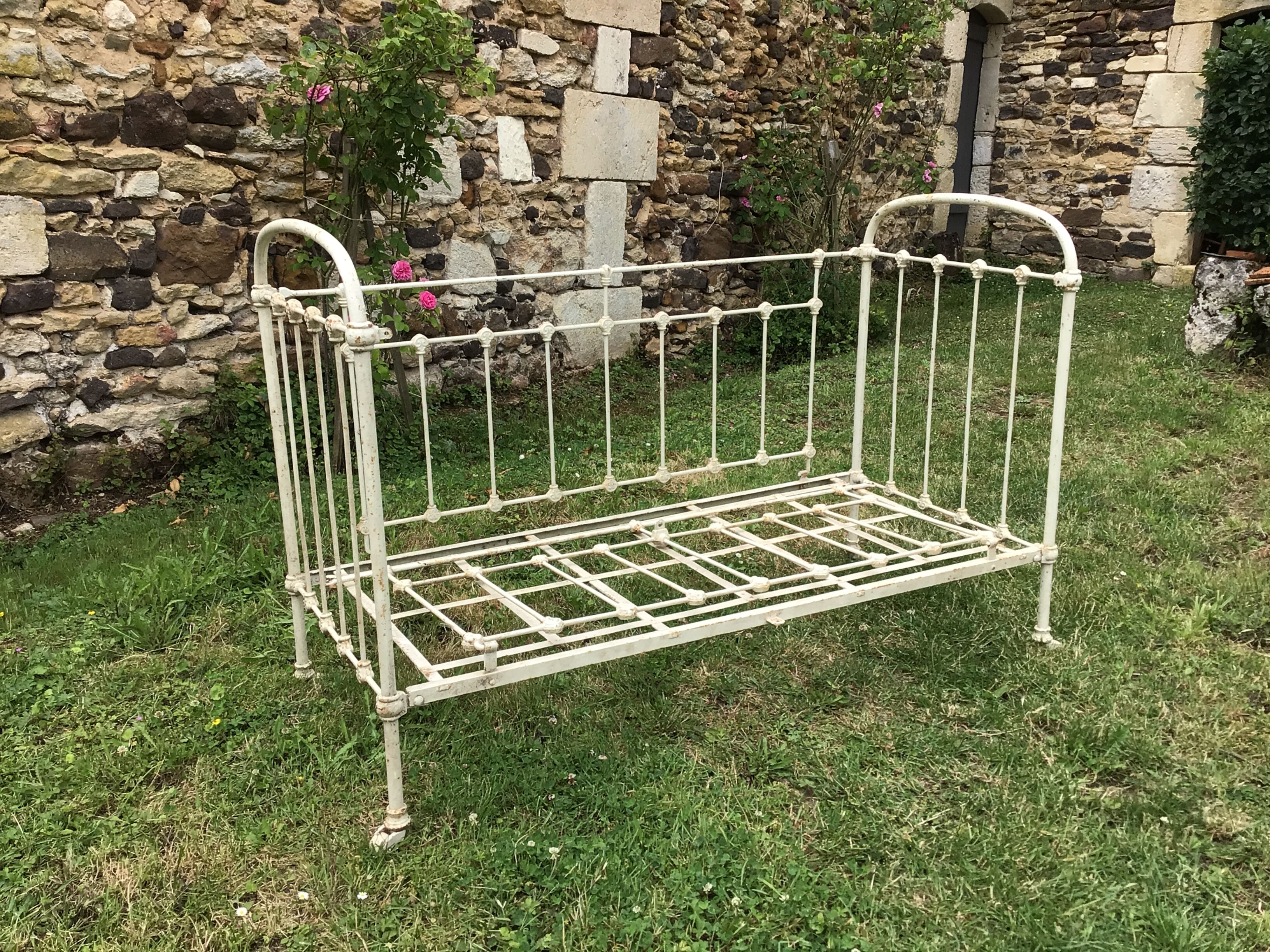 Child bed sofa wrought iron nineteenth century