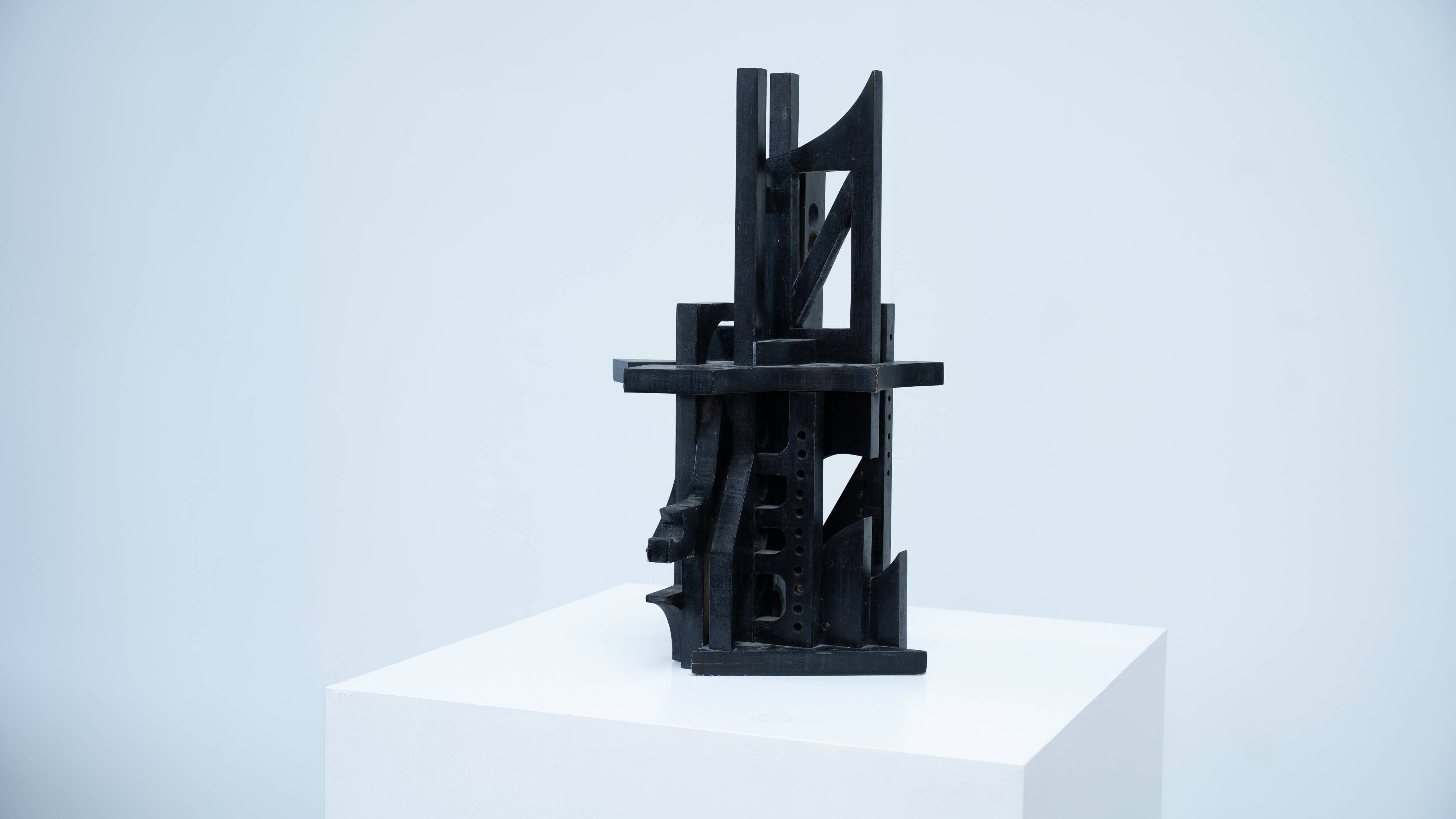 Sculpture en bois italienne abstraite
