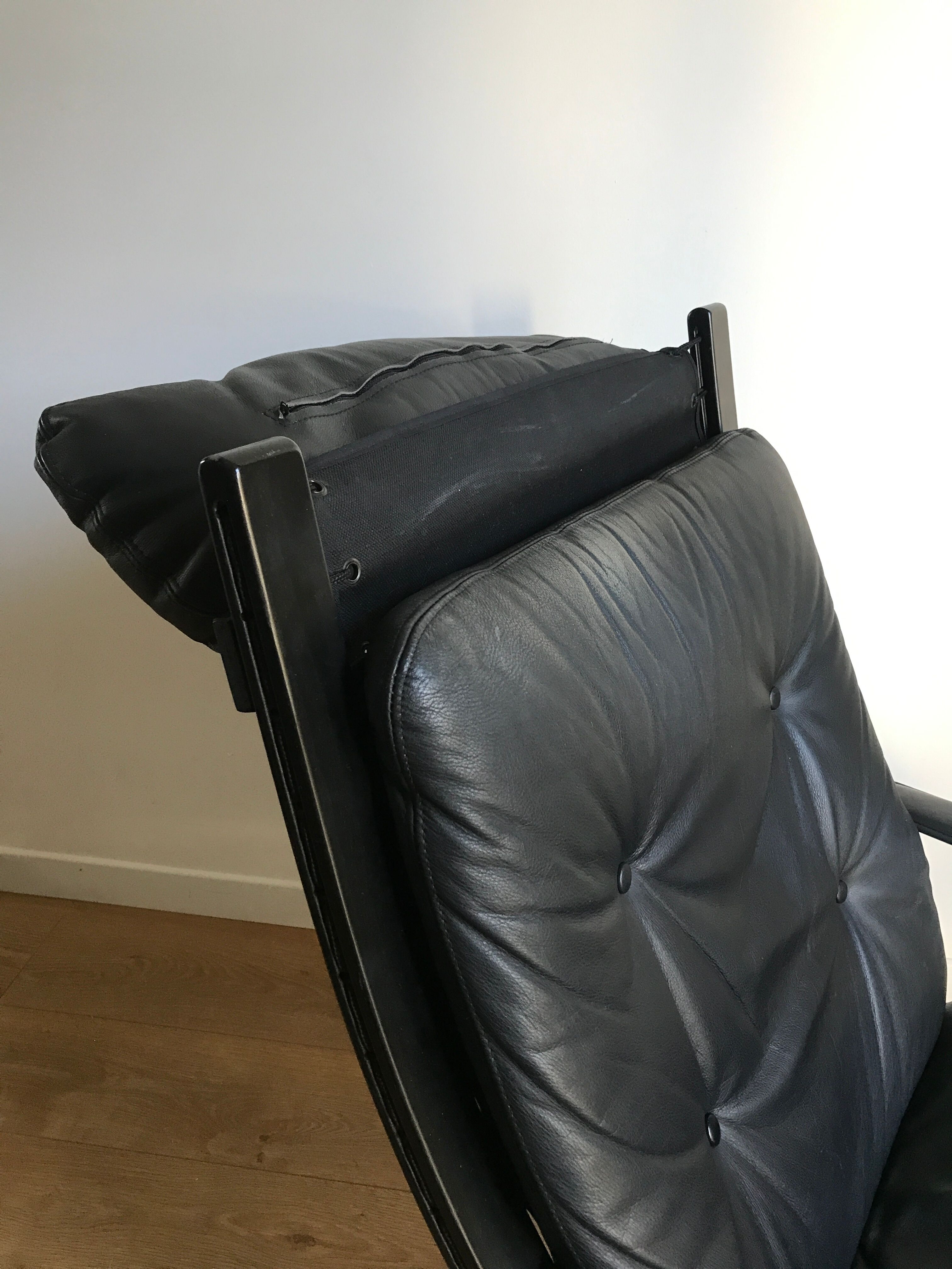 LOUNGE ARMCHAIR SIESTA BLACK LEATHER BY INGMAR RELLING FOR WESTNOFA