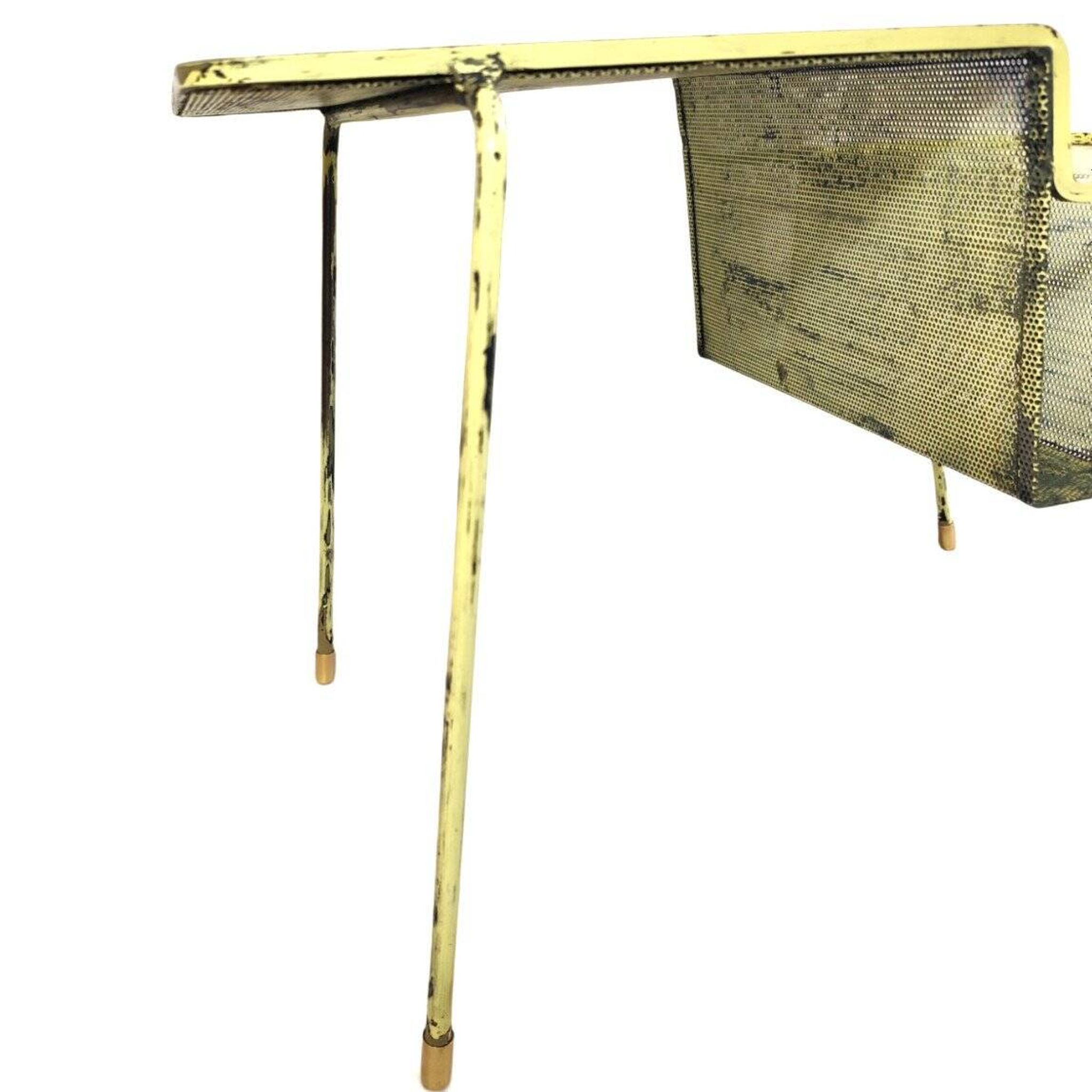 Table Basse / Porte-revues « Java », Mathieu Mategot
