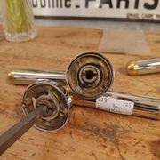 Rare Poignée en métal doré et argenté vintage