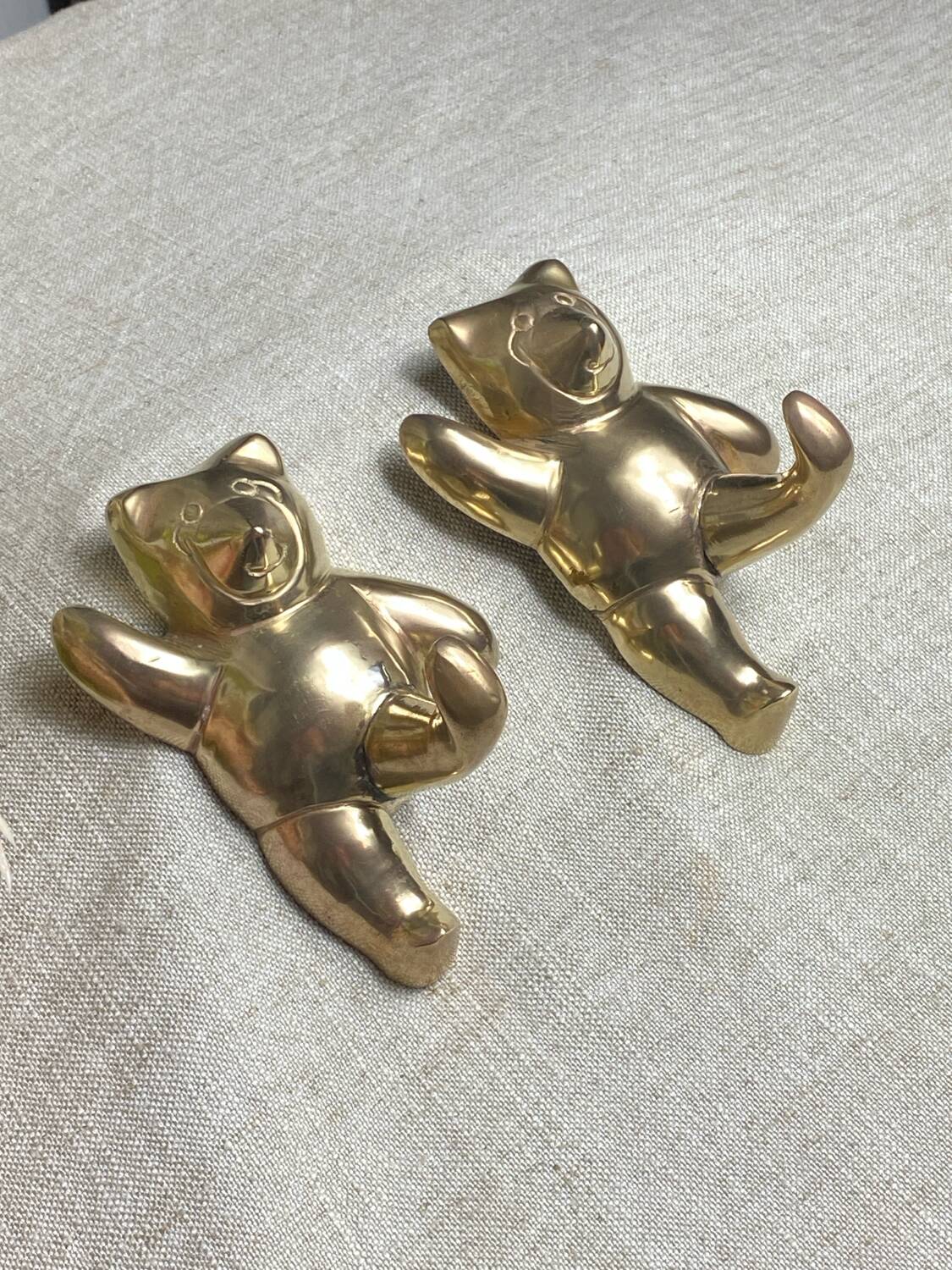 Solid brass panda-shaped wall hooks