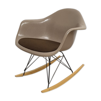 Rocking-chair RAR par Charles & Ray Eames
