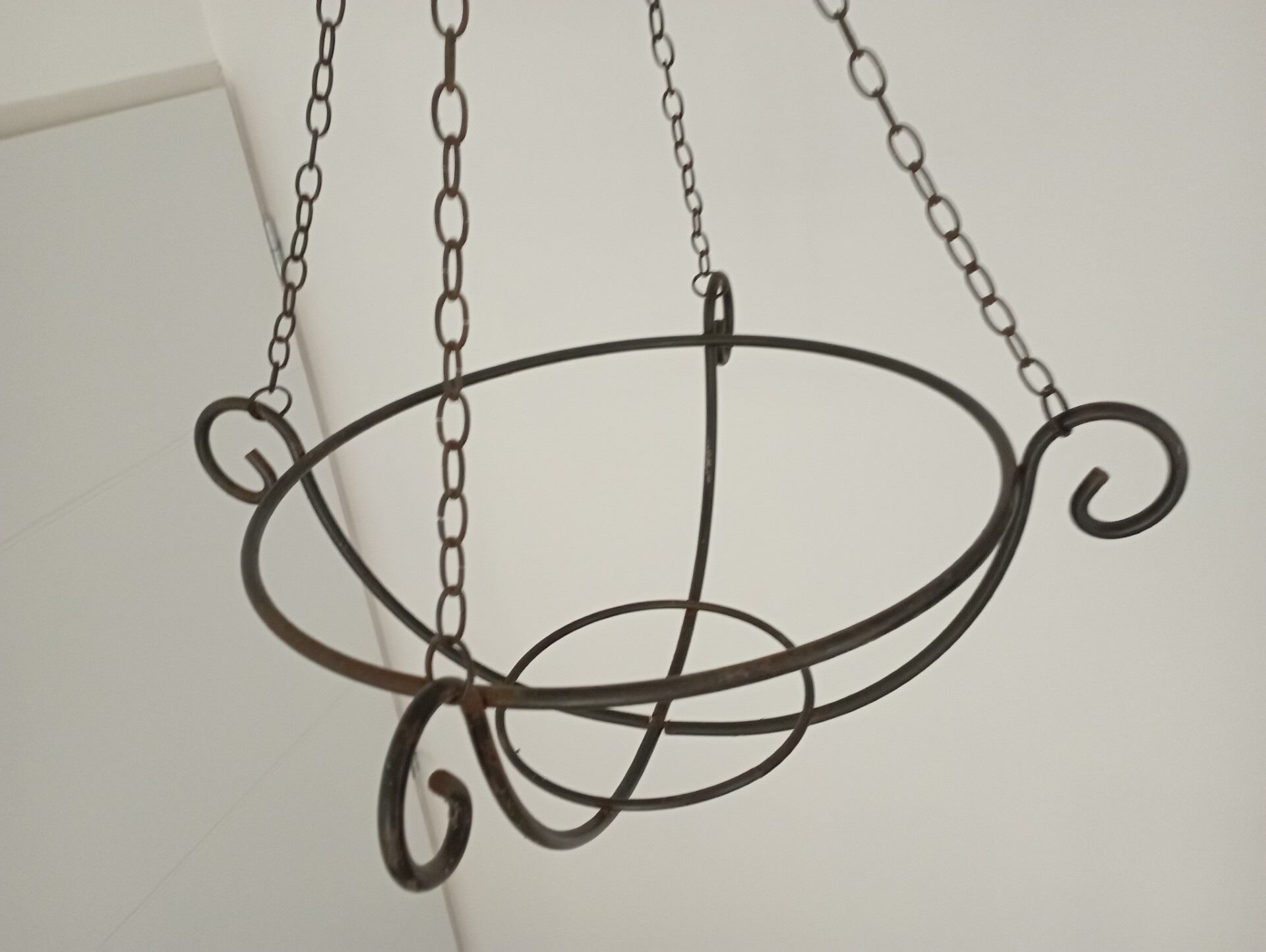 Hanging plant holder