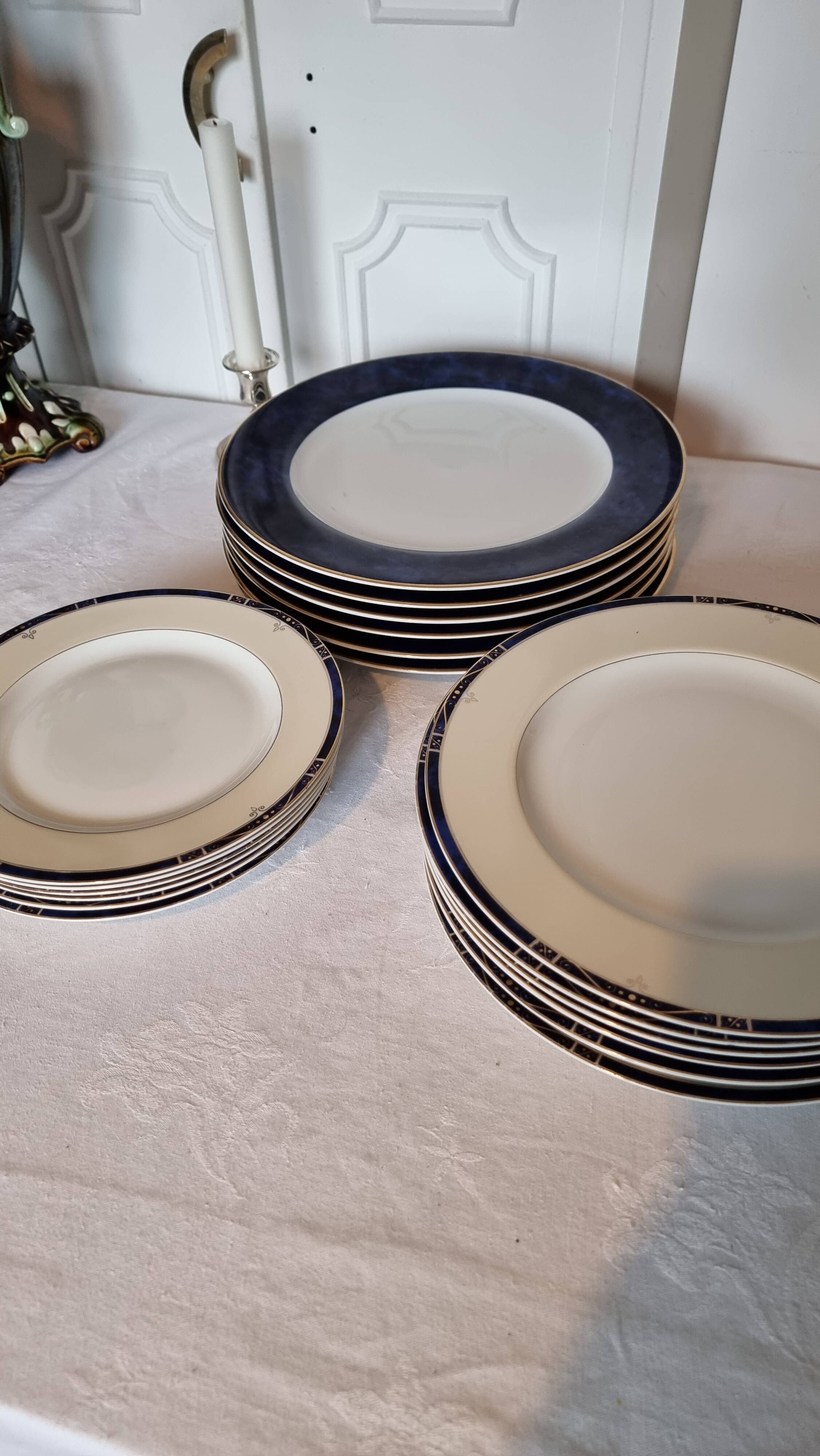 18-piece porcelain dinnerware set from Limoges by Philippe Deshoulières.