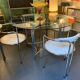 Ensemble table et chaises chrome et verre