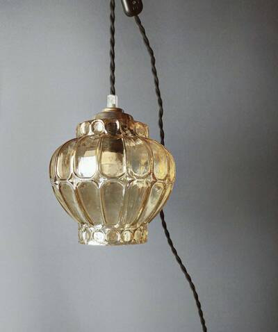 Golden crystal bulb lamp