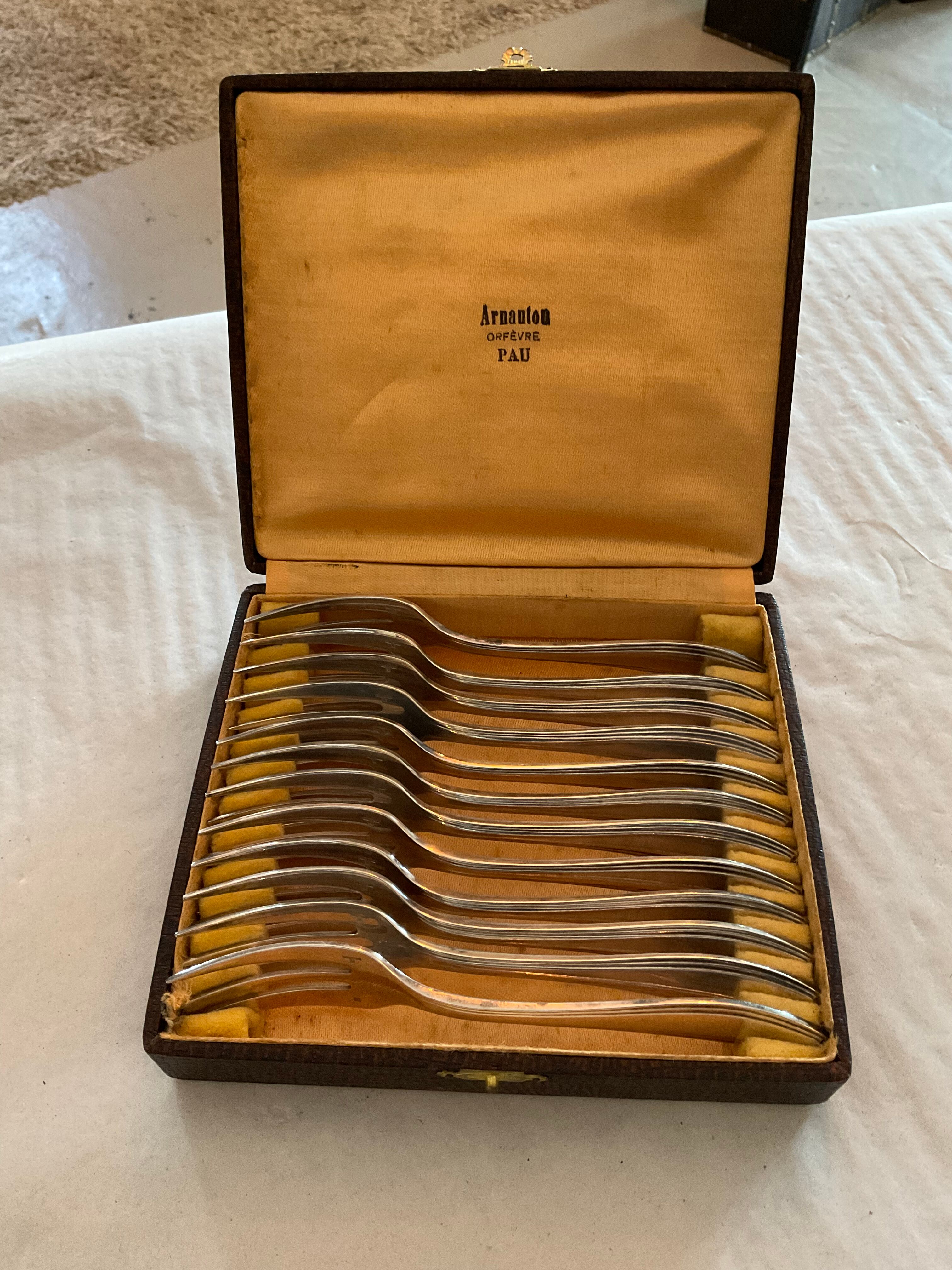 Cutlery.12 dessert forks .silver metal