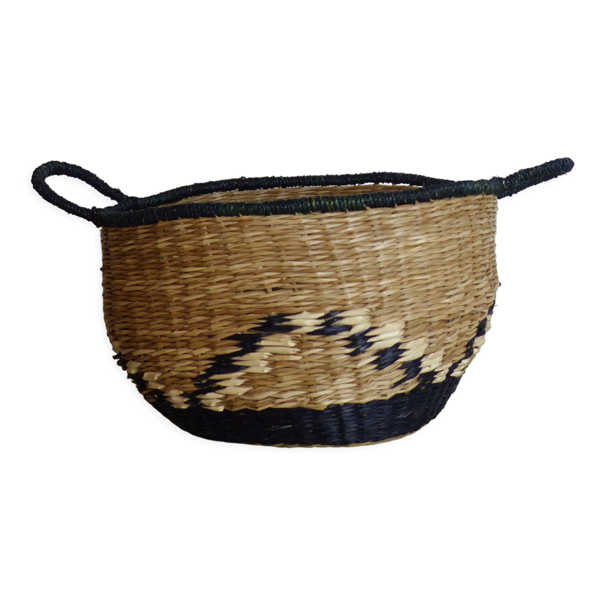 Vintage basket in black and beige raffia