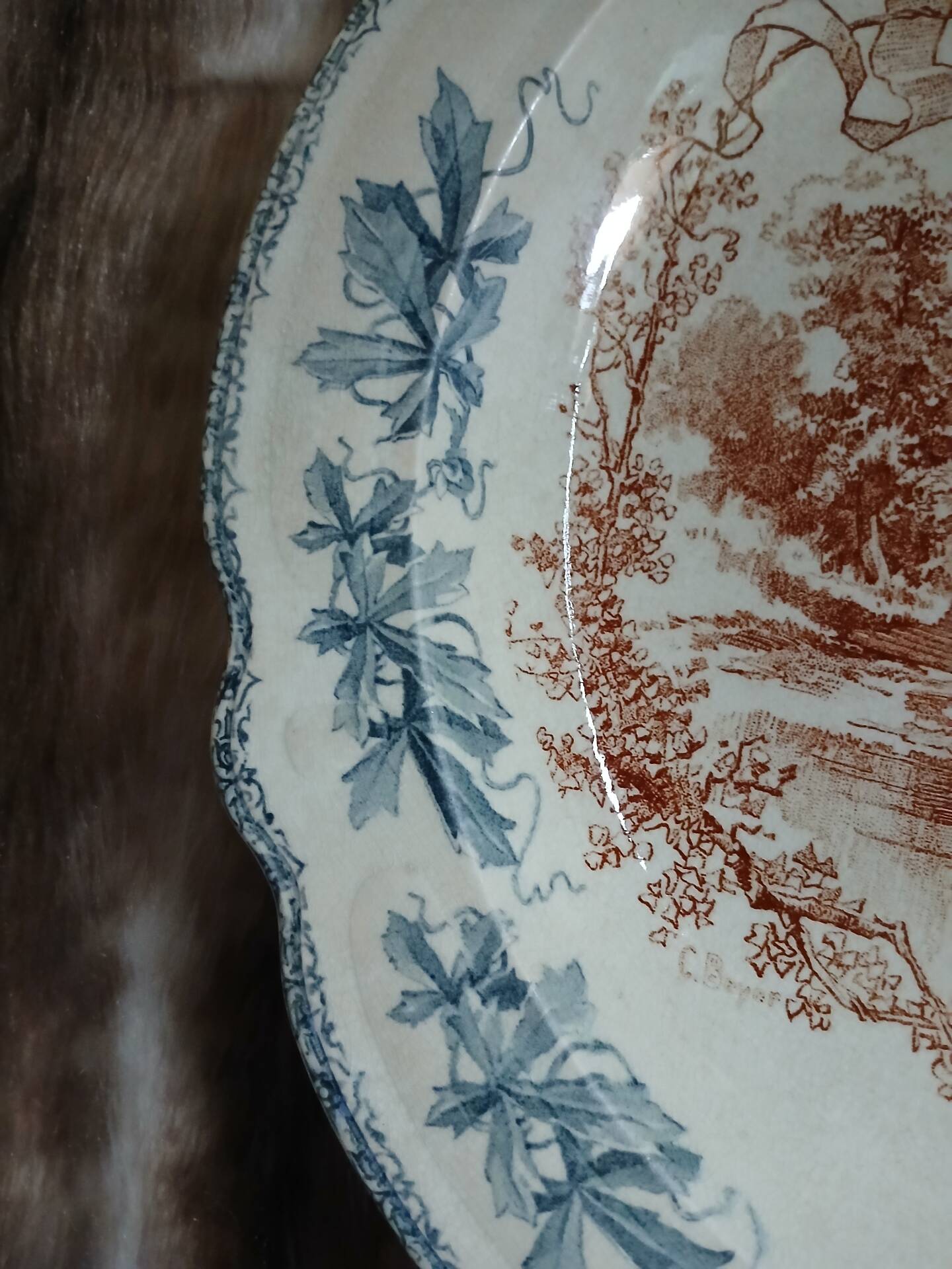 Large antique plate "Louis XIII" Choisy le Roi