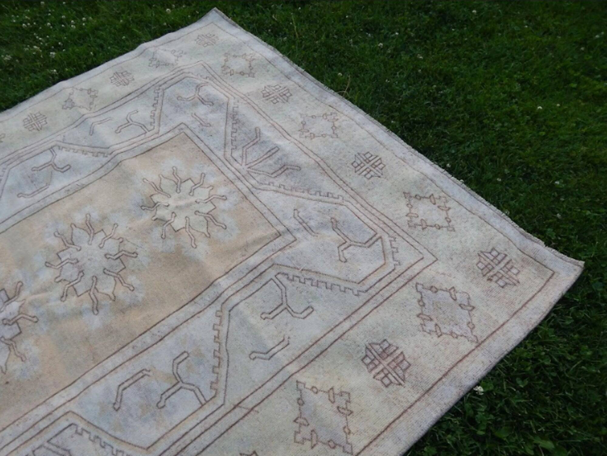 Vintage Turkish Oushak rug 195x270 cm