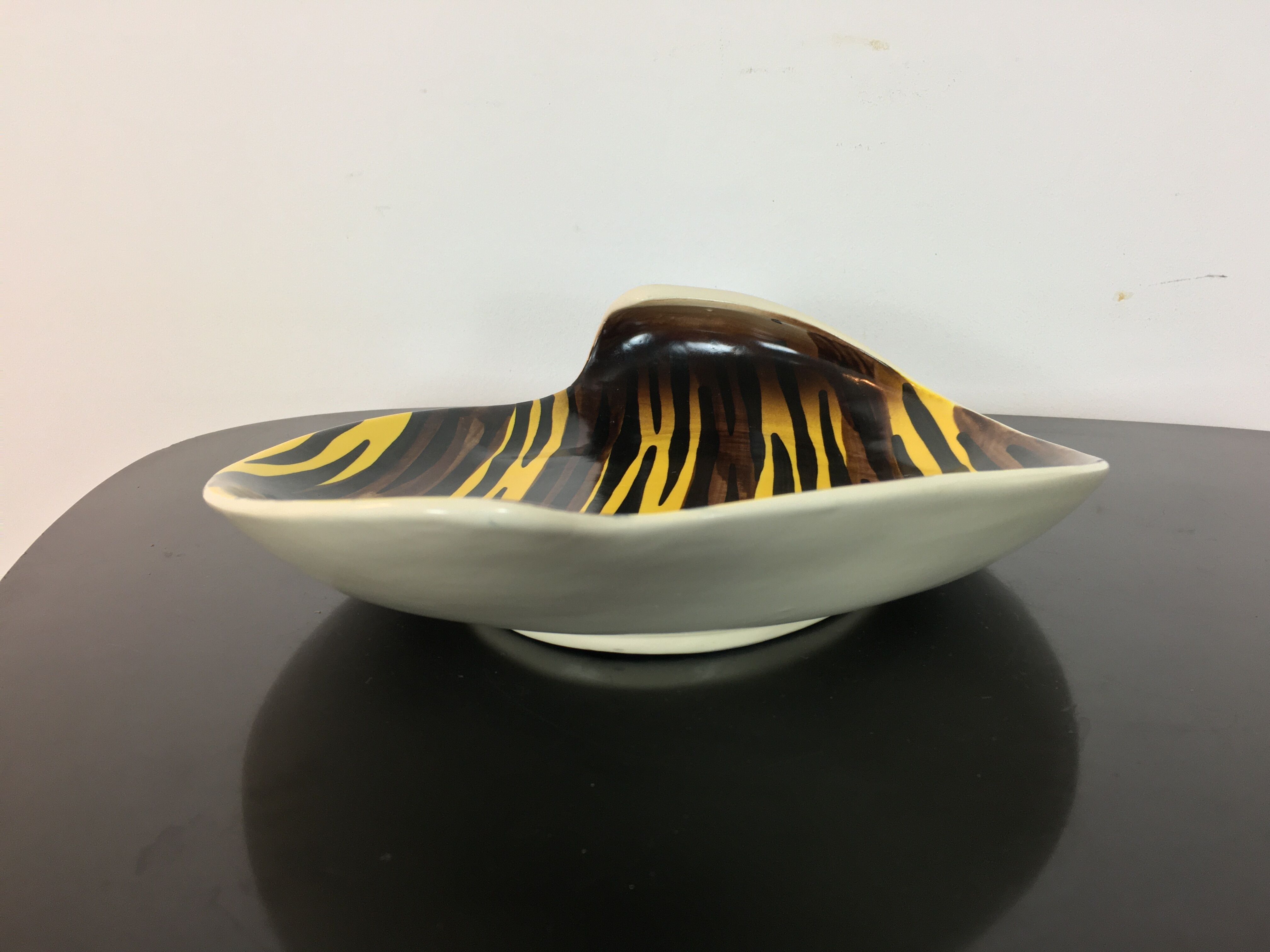 St. Clement's Ceramic Cup, Savannah Motifs