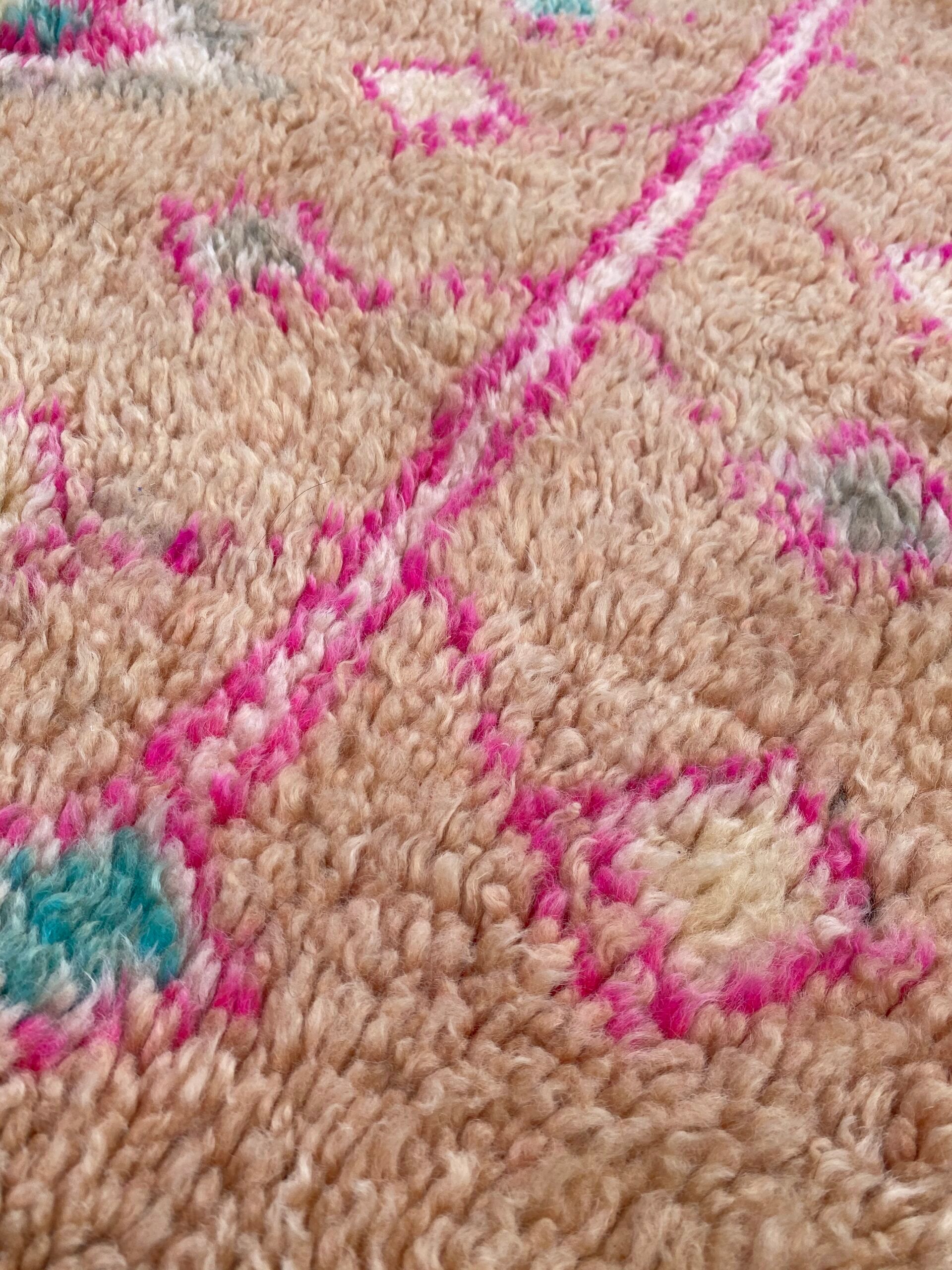 Moroccan vintage carpet boujad 165x370 cm