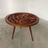 Table basse années 60 tripode bois ciselé