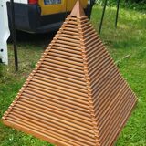 Pyramid lamp