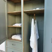 Armoire parisienne 