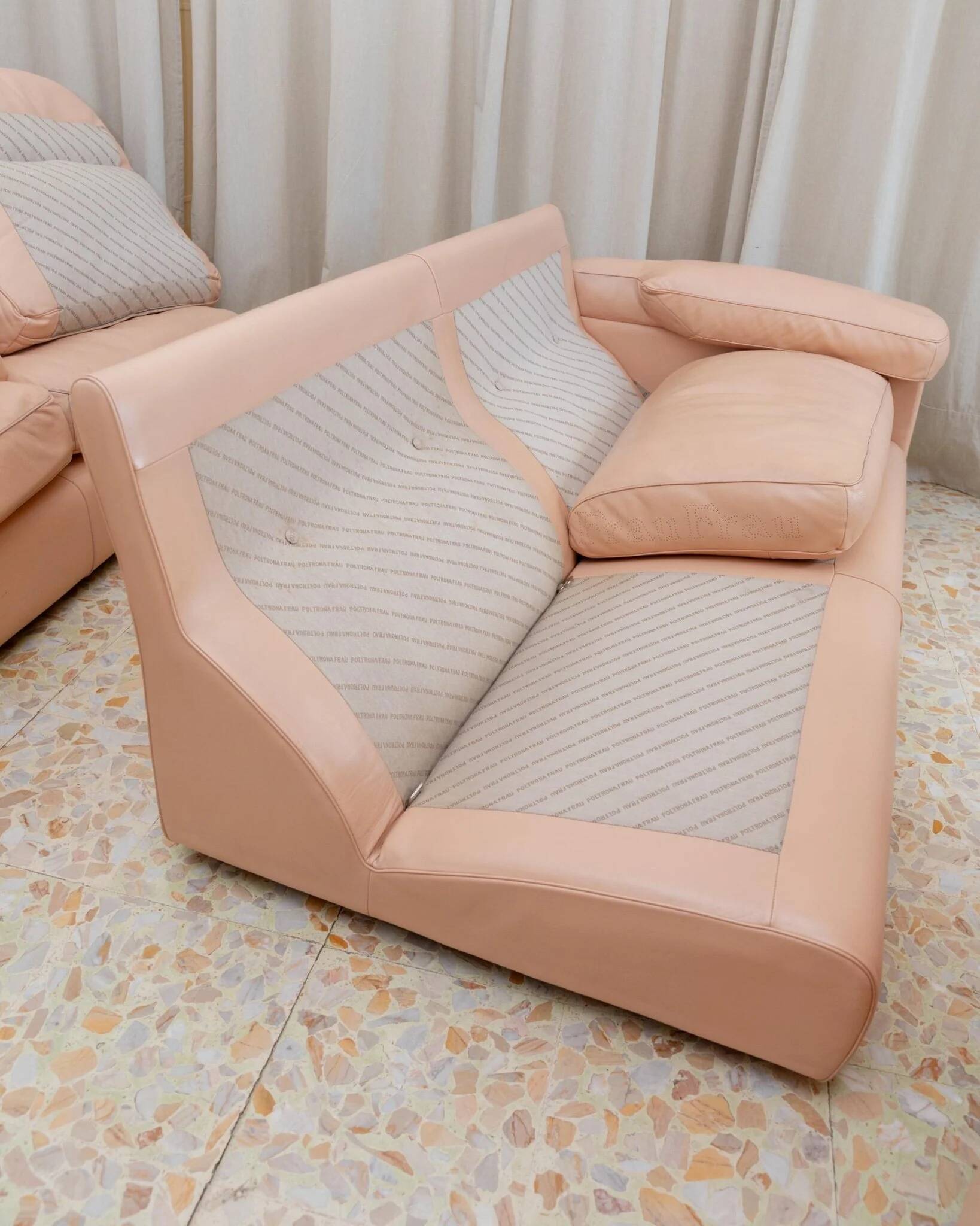 Canapé modulable vintage en cuir des années 1970, couleur blush, par Tito Agnoli pour Poltrona Frau, modèle Petronio, design mid-century, mobilier de luxe