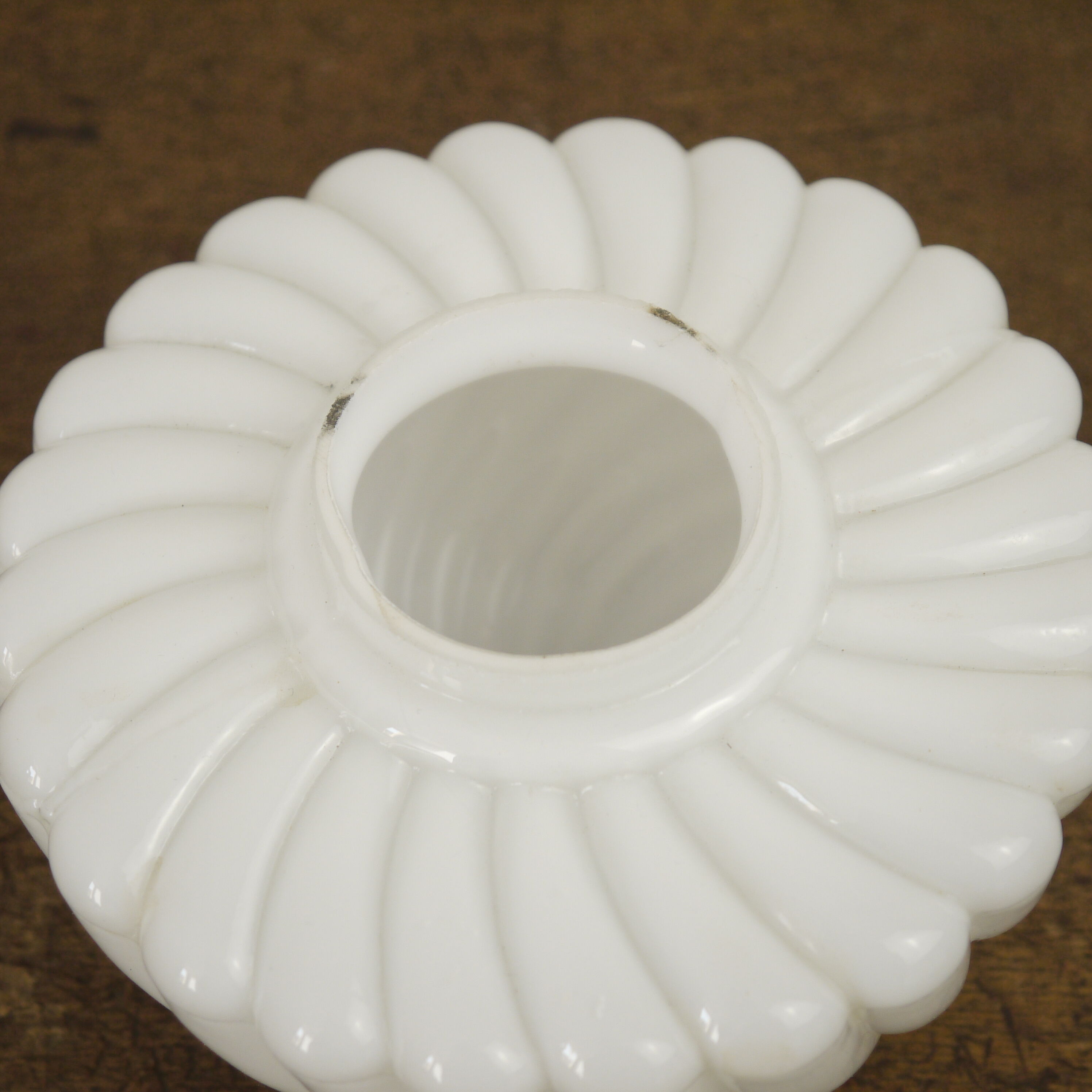 White glass suspension