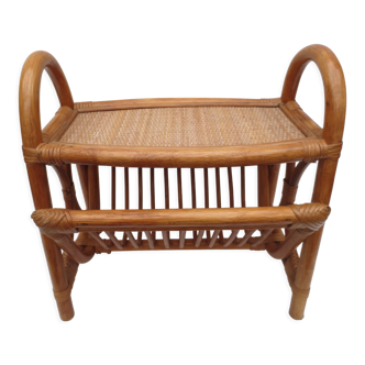 Wicker and rattan magazine holder in golden oak color