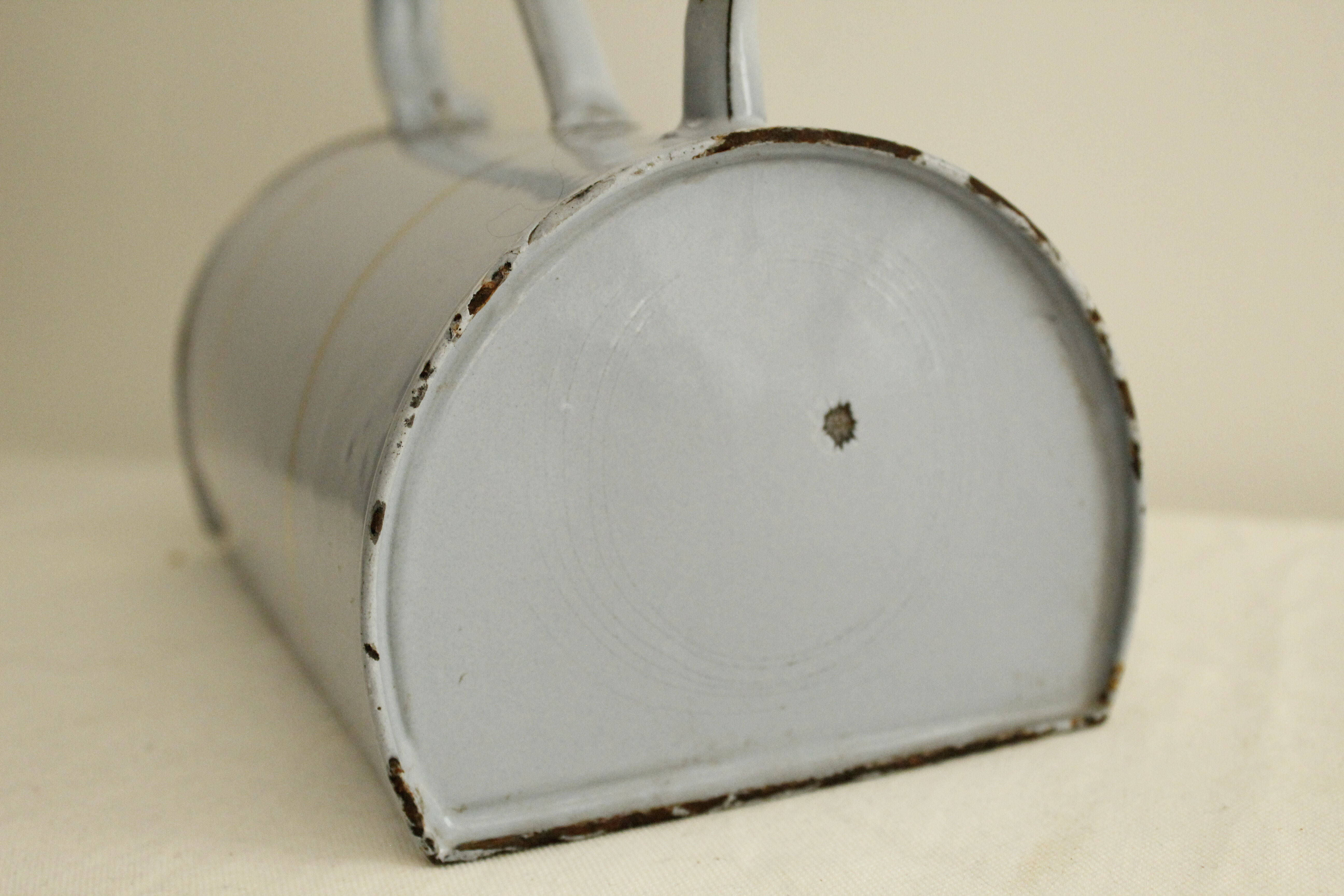 Enamelled metal fountain - light blue and gold