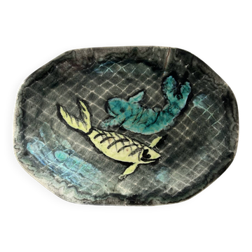 Plat décor poissons signé