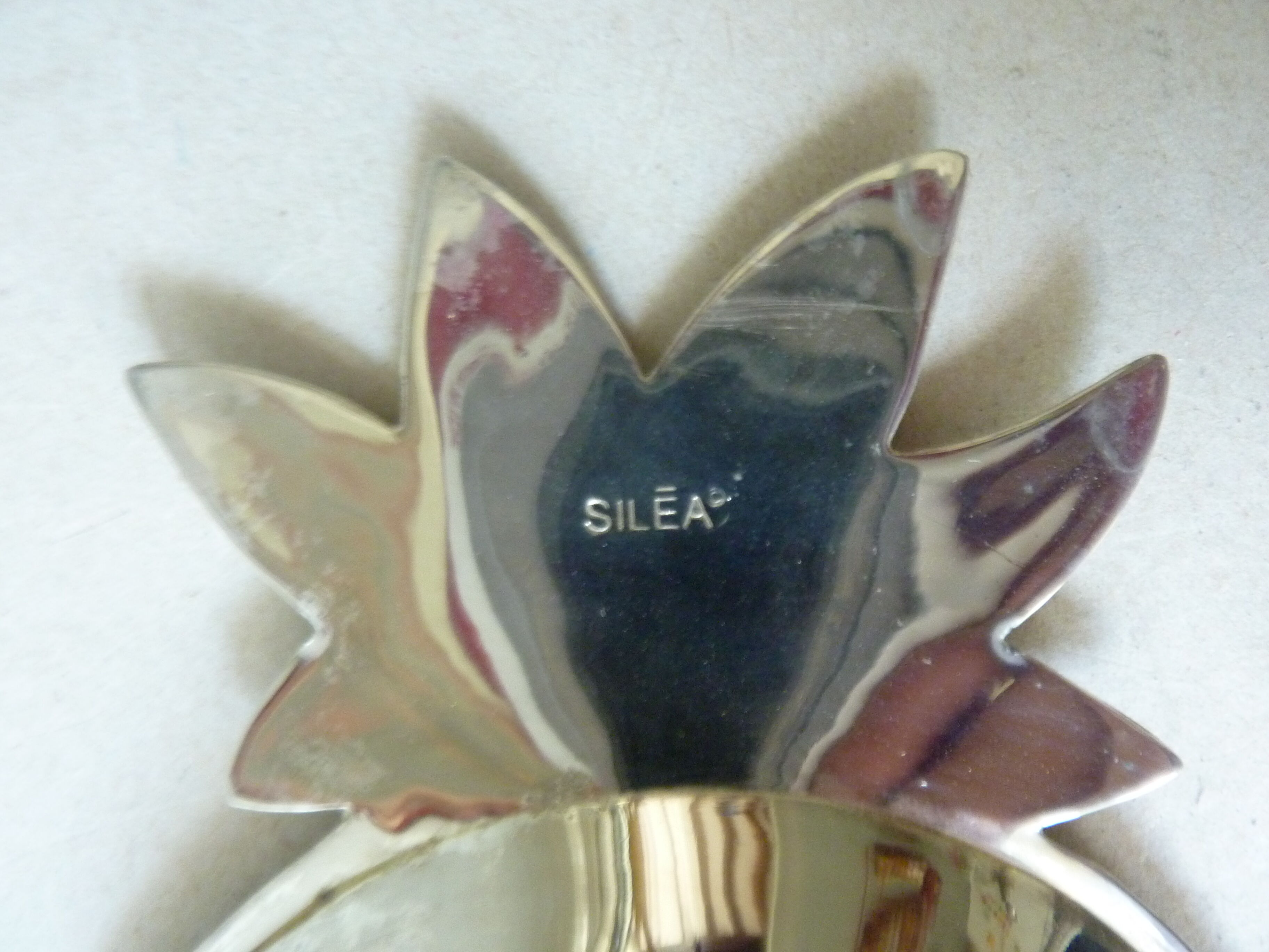 Empty pocket form silver metal pineapple, Silea, 70 years