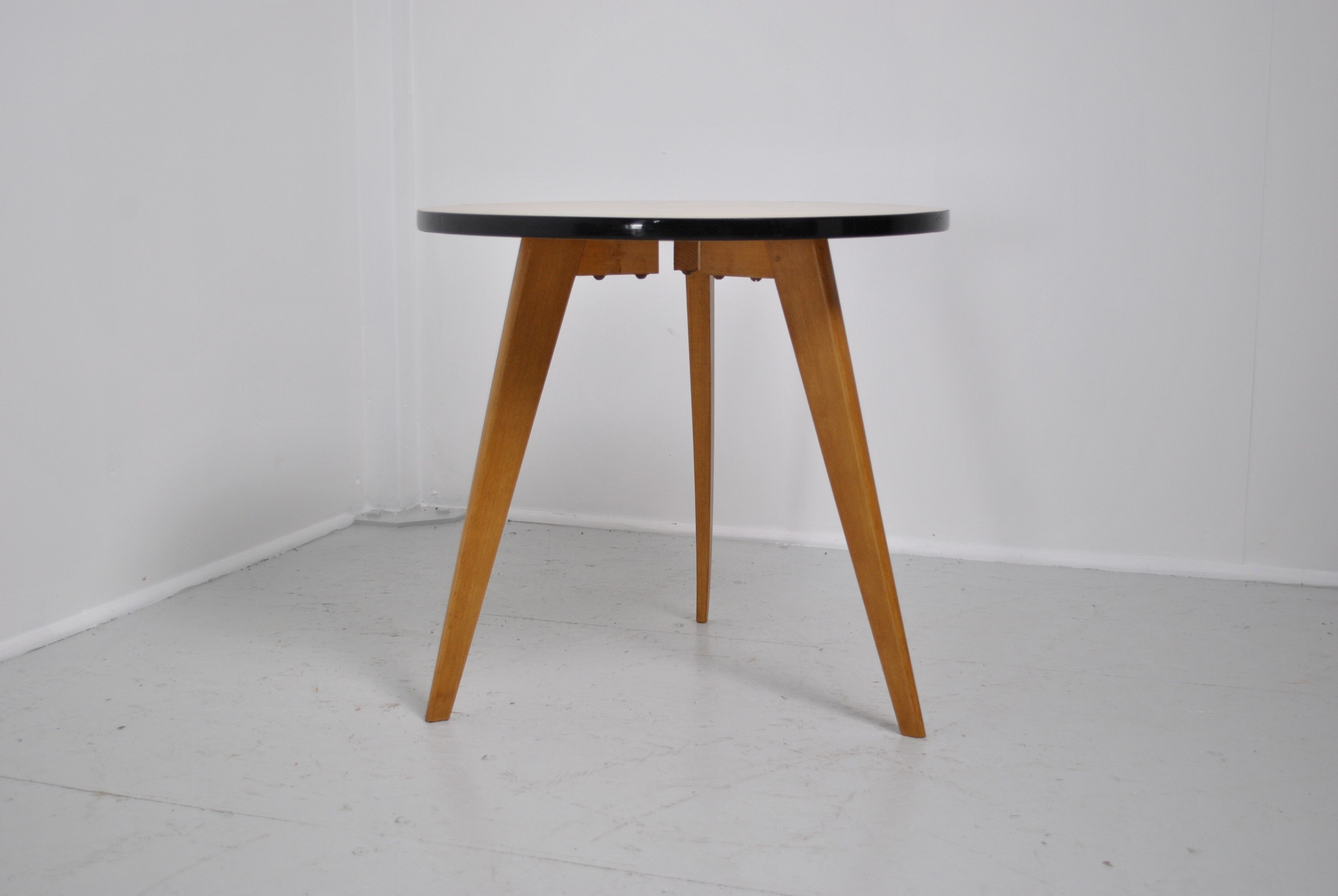 Tripod coffee table 1960