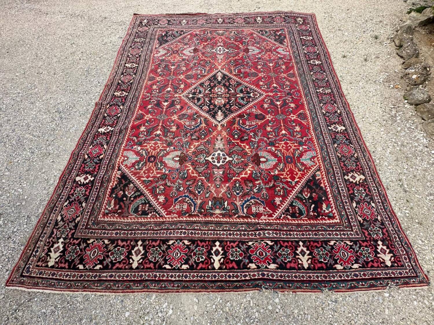 Large Persian rug 420cm x 320cm