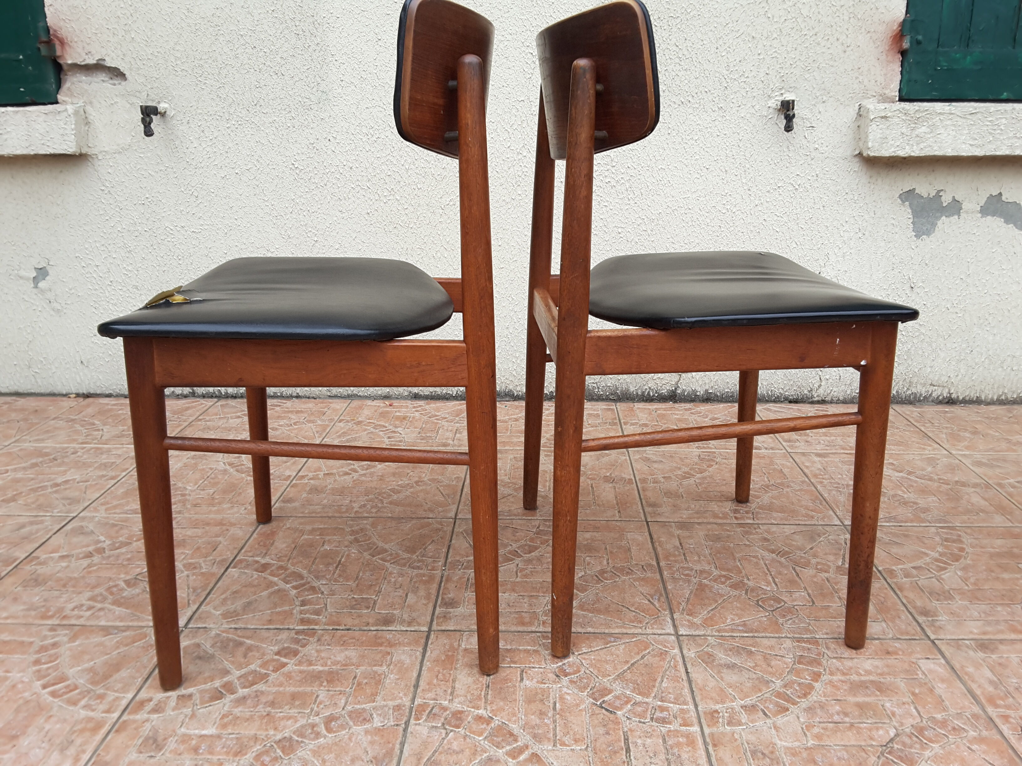 Set of 4 Scandinavian chairs by S. Chrobat for Sax