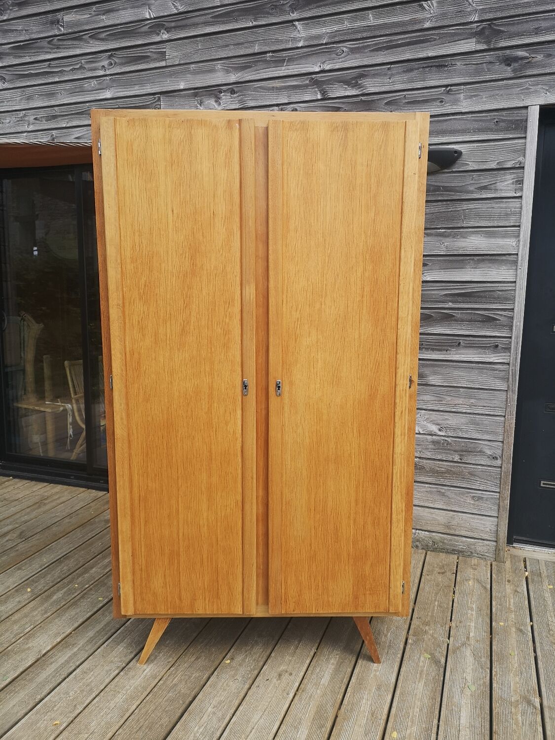 Vintage wardrobe feet compass