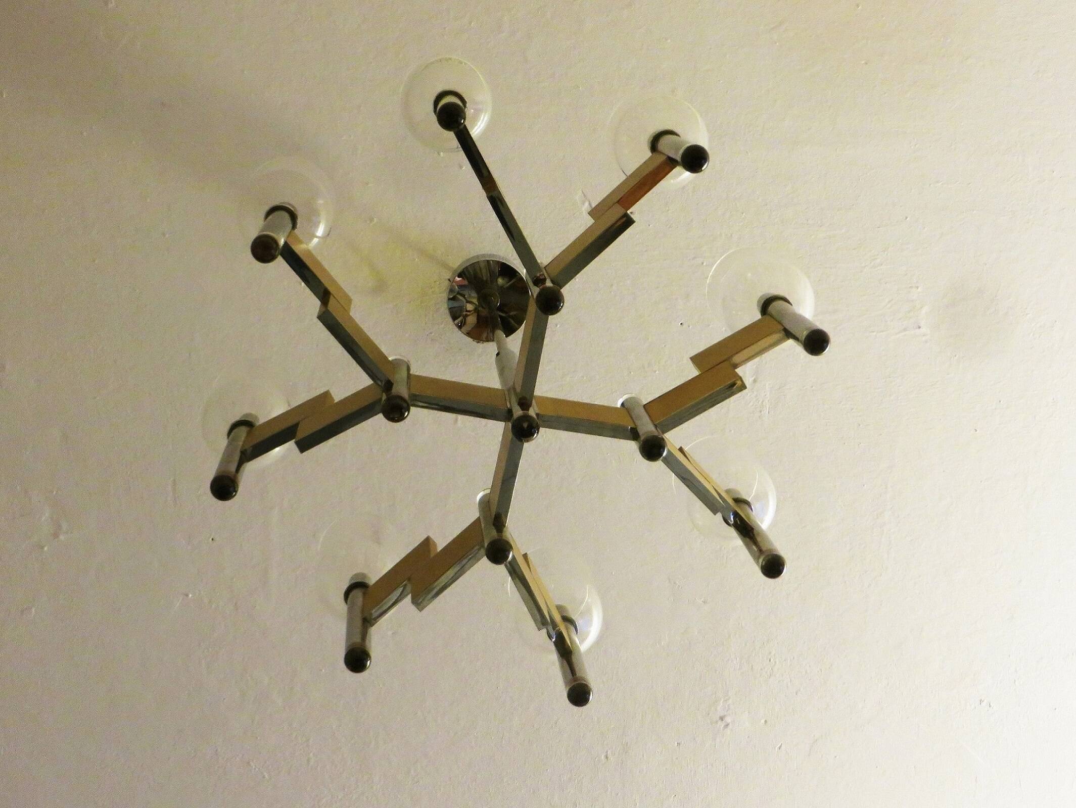 Italian brass and glass 8-arm chandelier by Sciolari, 1970s