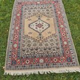 Tapis ancien fait main