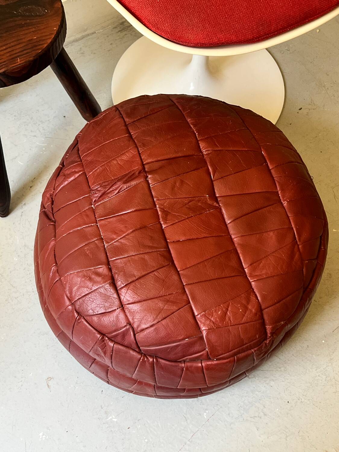 For round leather patchwork Dlg de sede, design 1970.