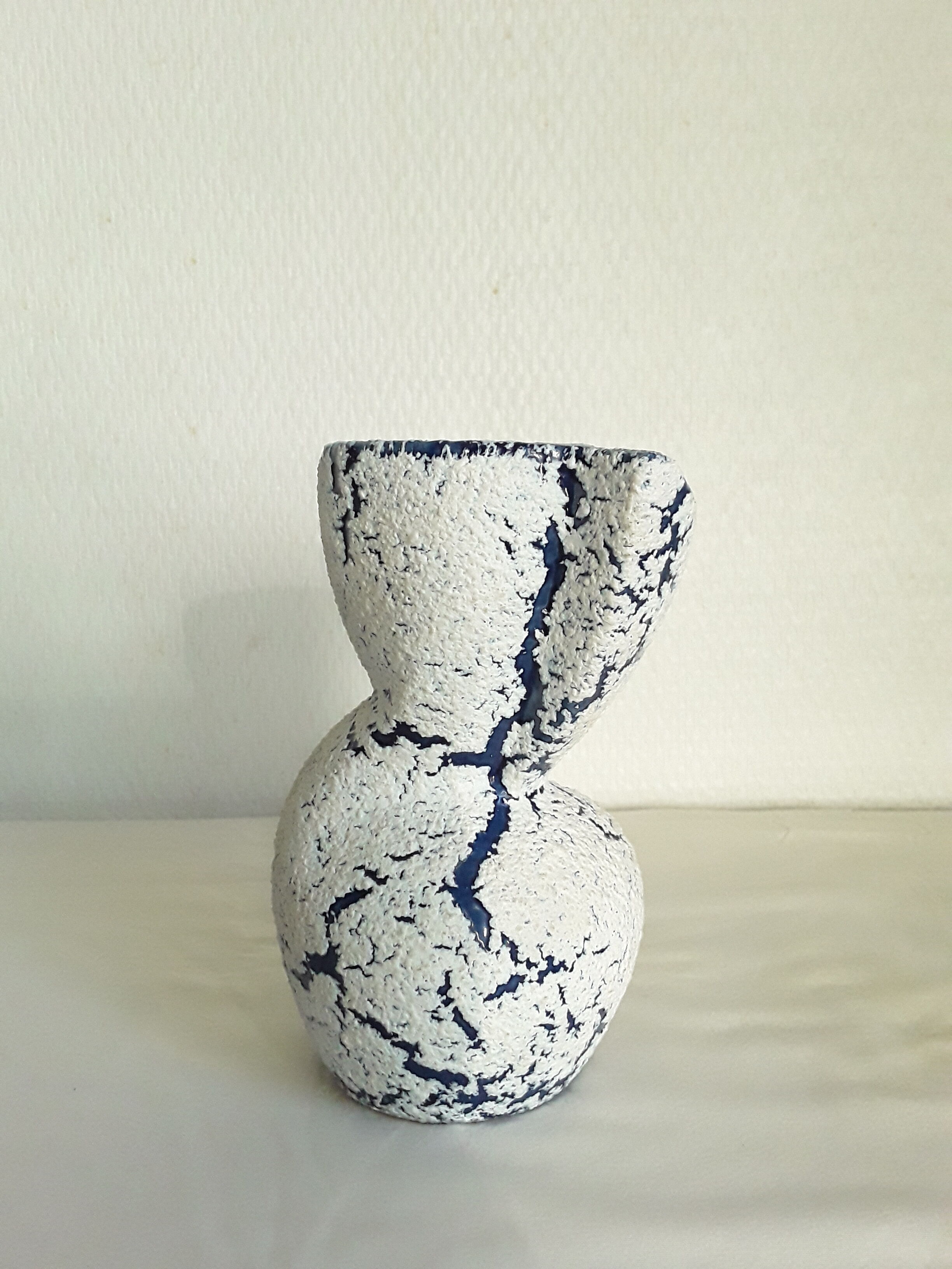 Vintage snowsandstone vase