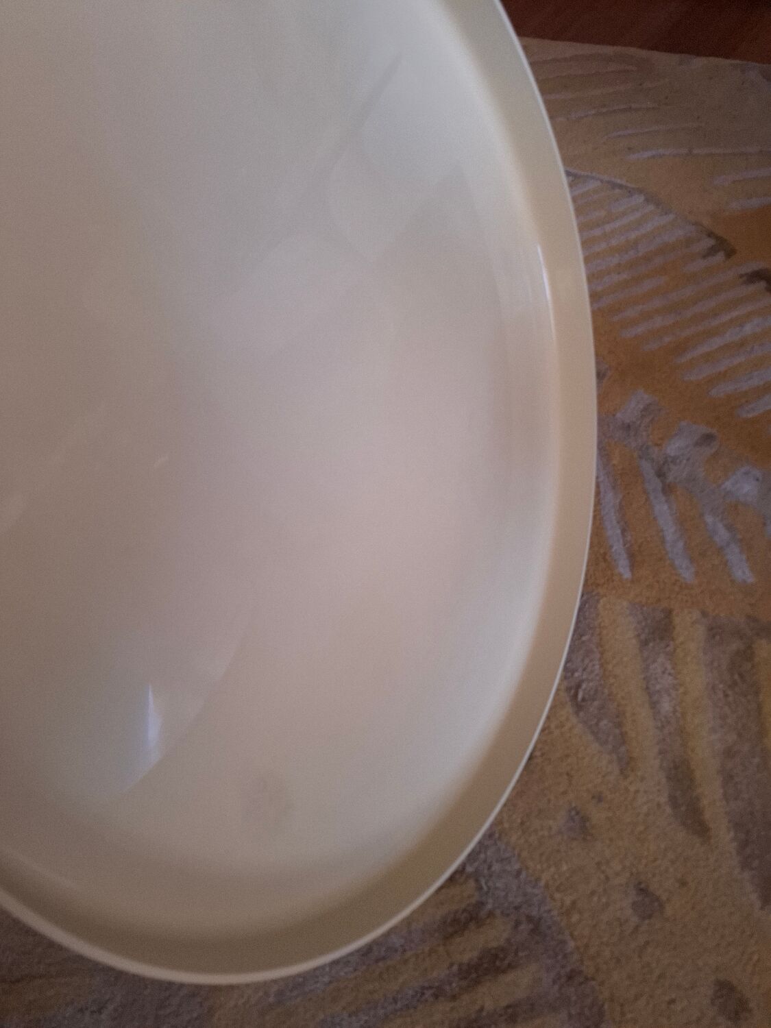 Vintage 70's Guzzini table top (56 cm)