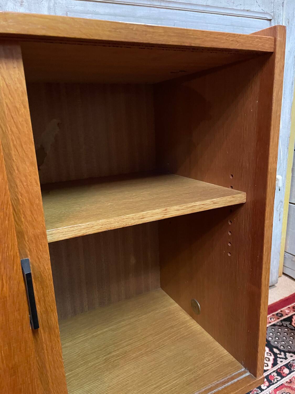 Vintage sliding door side cabinet design 60/70