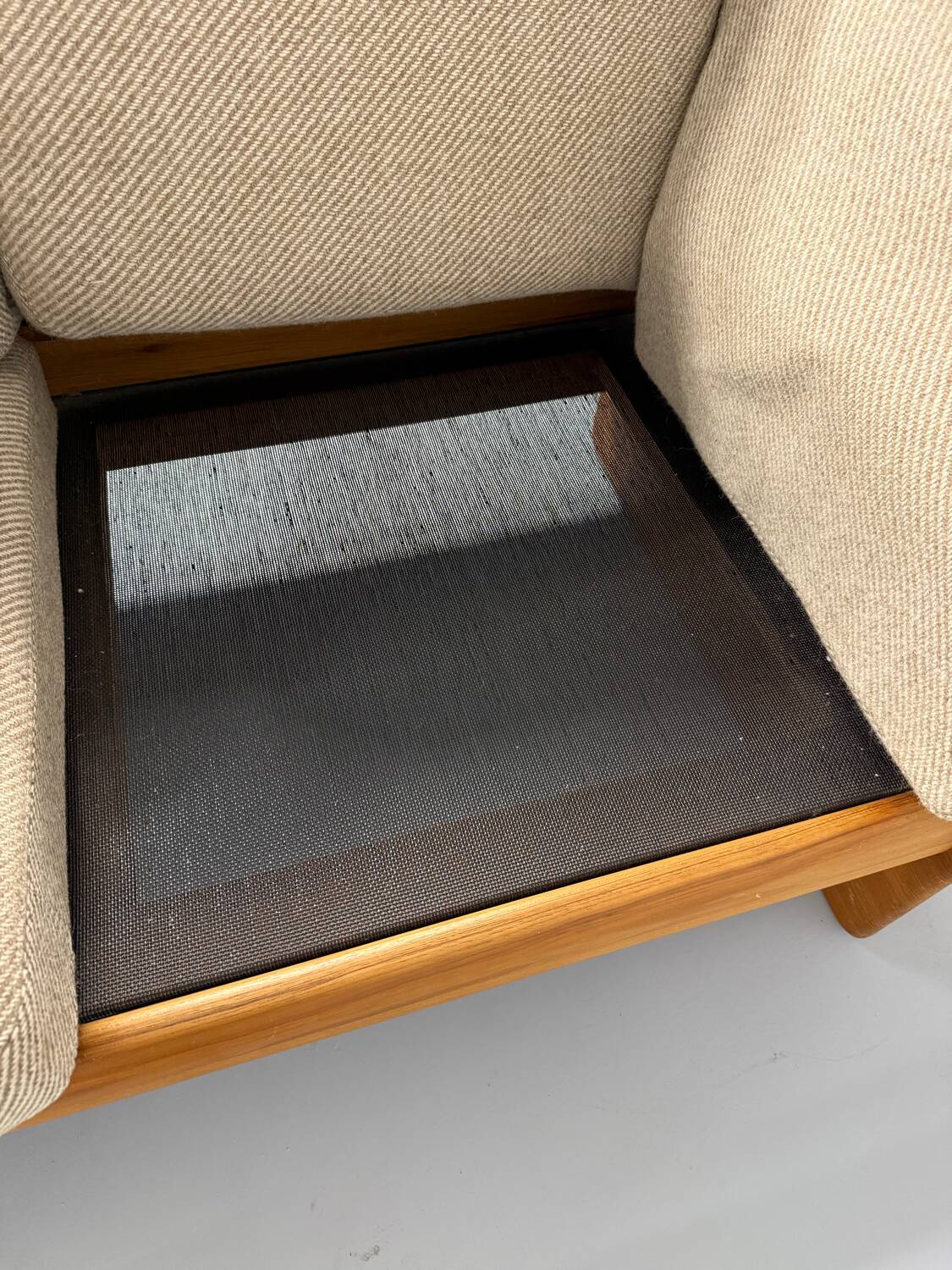 Old sofa in solid elm and vintage 80s design fabric Seltz France