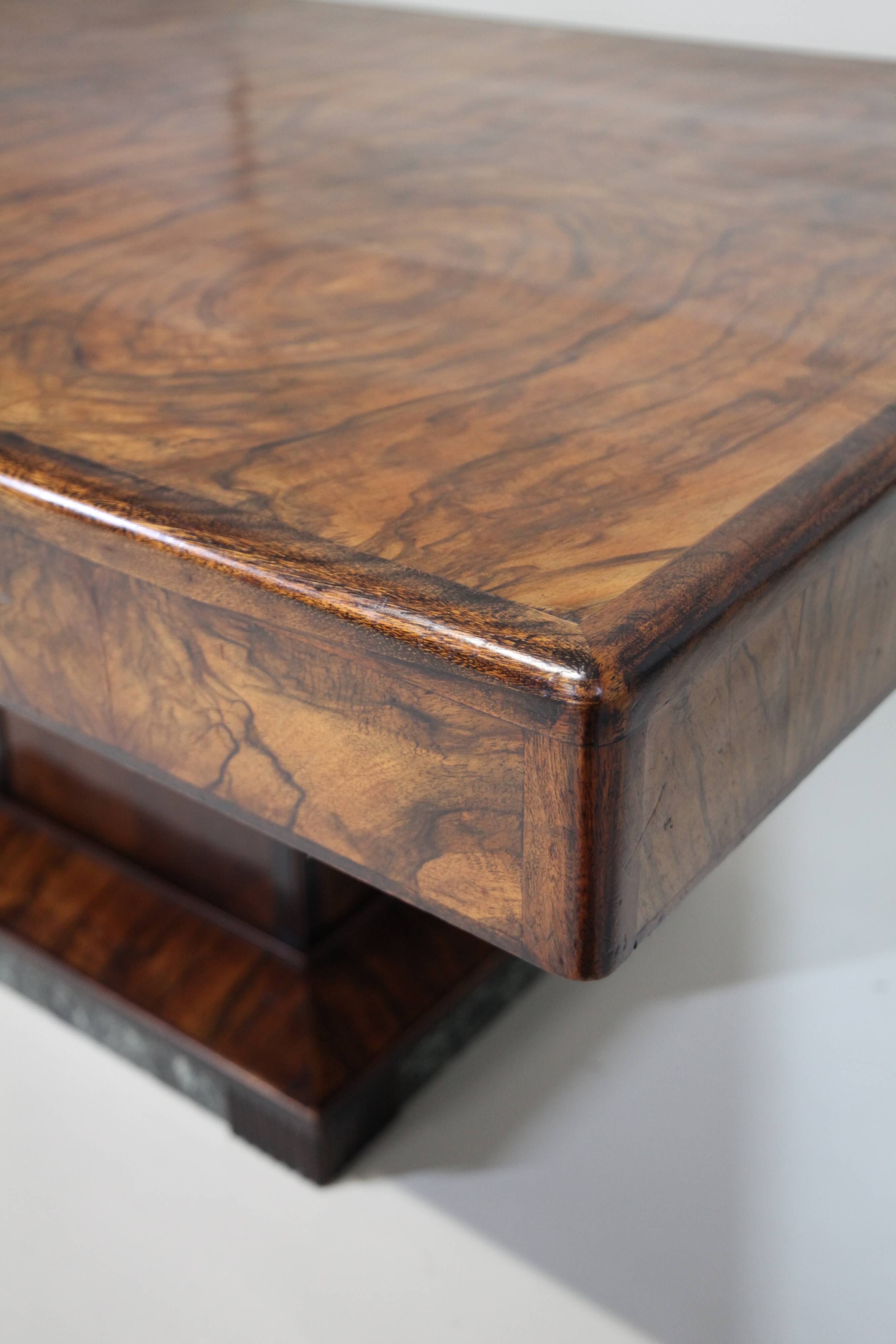 Art Deco Dining Table in Walnut Burl, 1930s