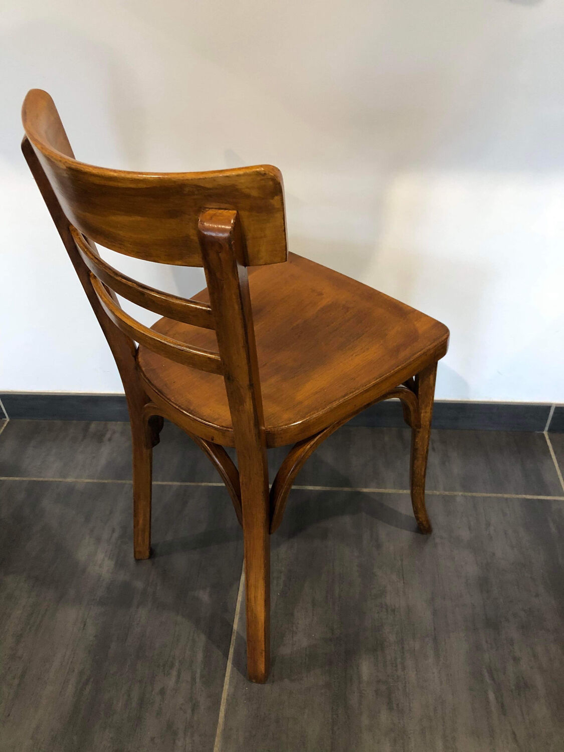 Suite de 4 chaises de bistrot Baumann vintage