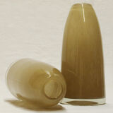 Paire de vases en verre en forme d'obus