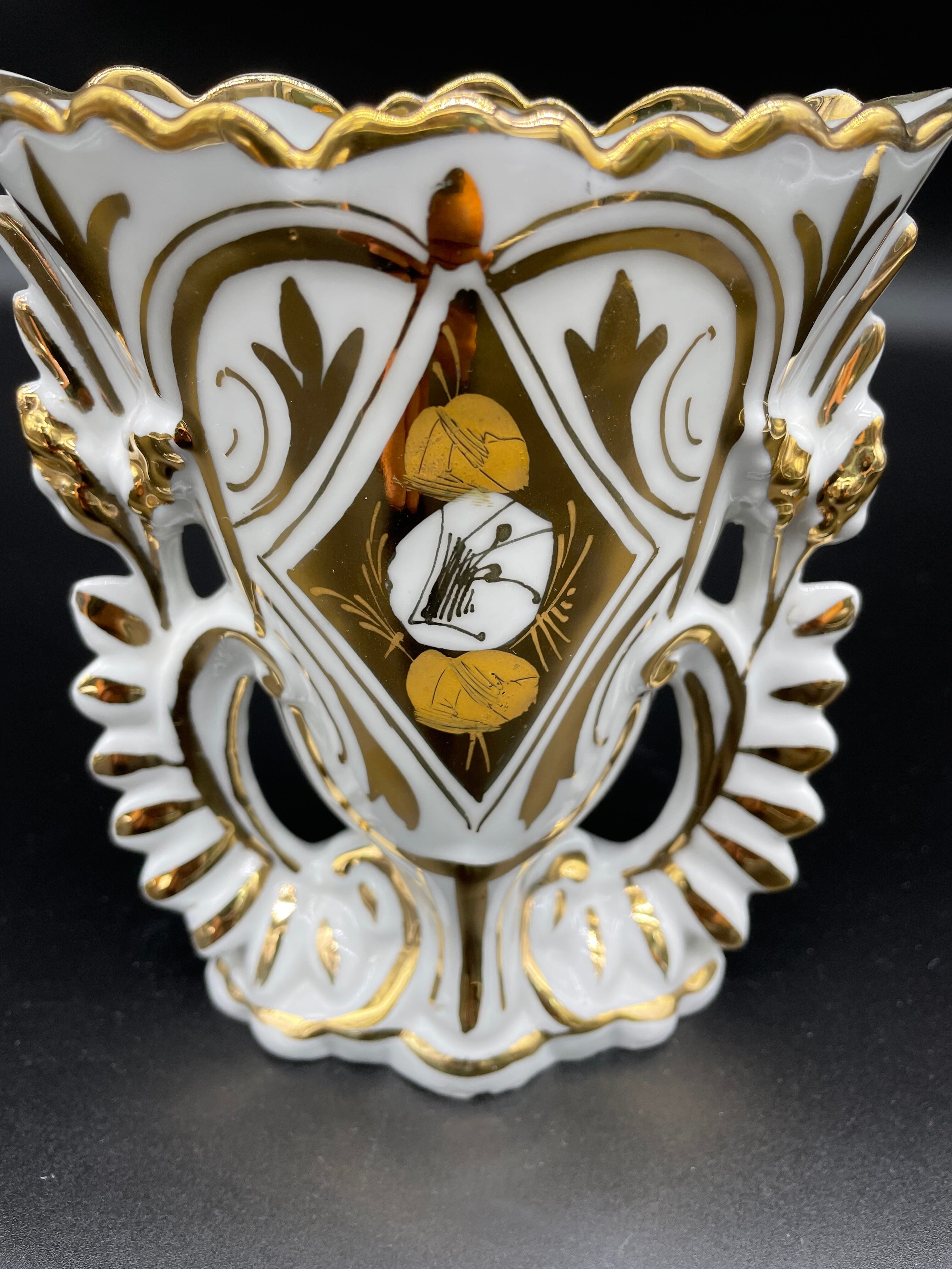 Wedding vase, white porcelain of paris, gold decoration, gilded, flowers, decoration