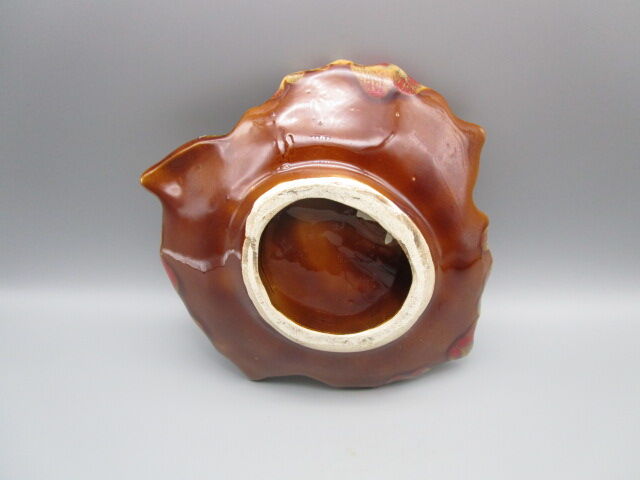 Vintage ceramic leaf shaped cup