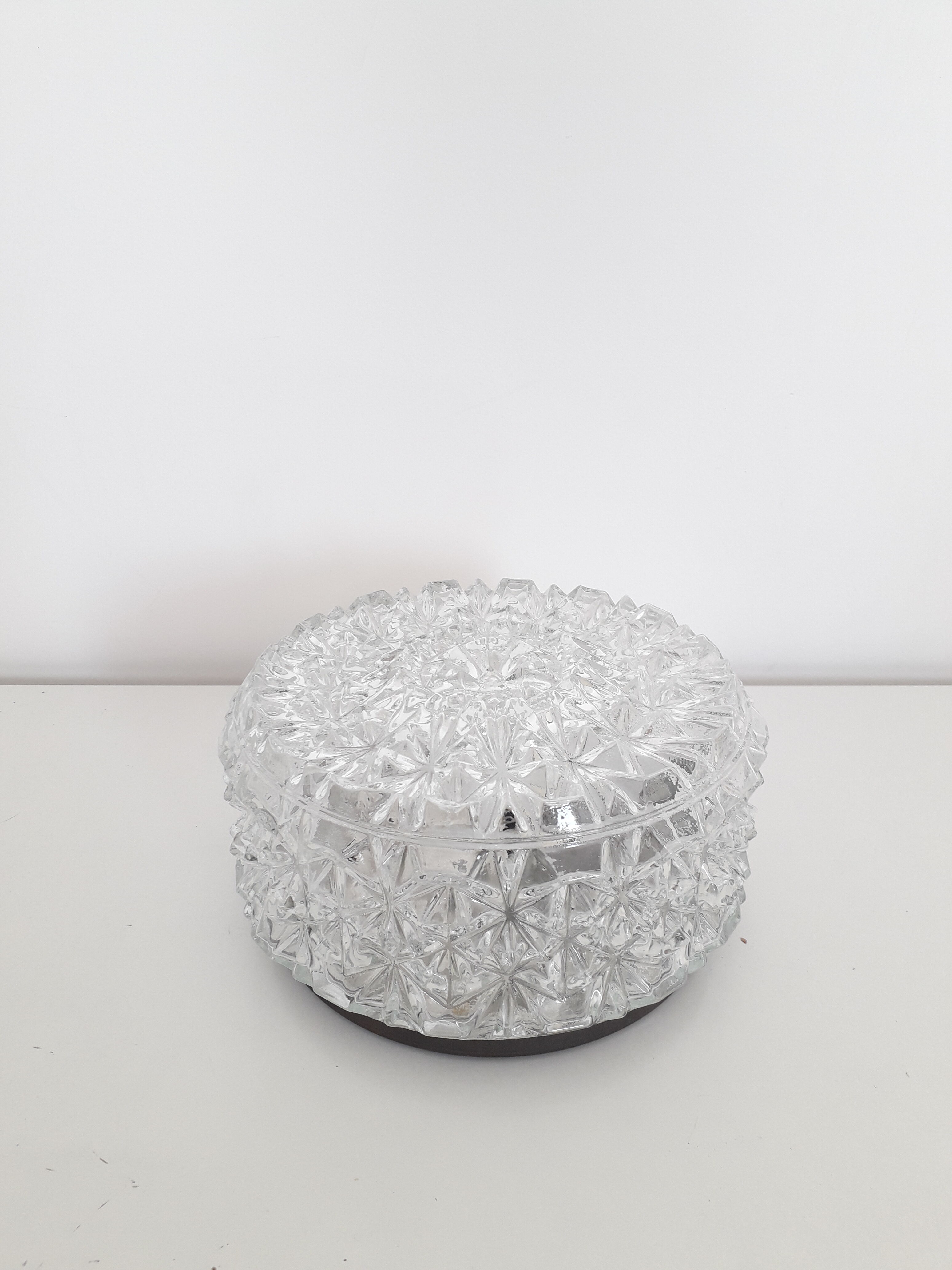 Vintage ceiling lamp / wall lamp - Molded glass - Round shape - 1970