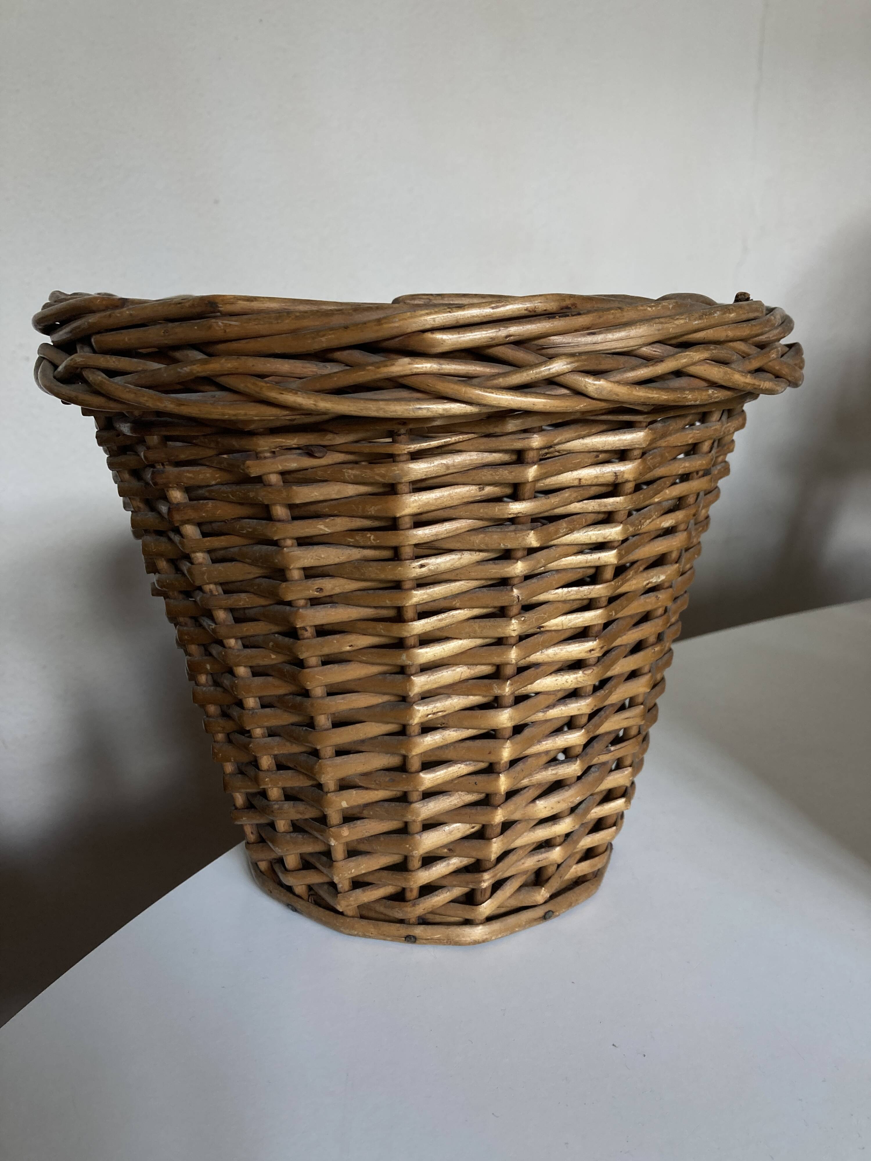 XL wicker planter from basket makers 1960