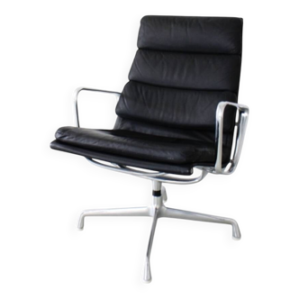 Soft Pad EA 216 by Charles & Ray Eames