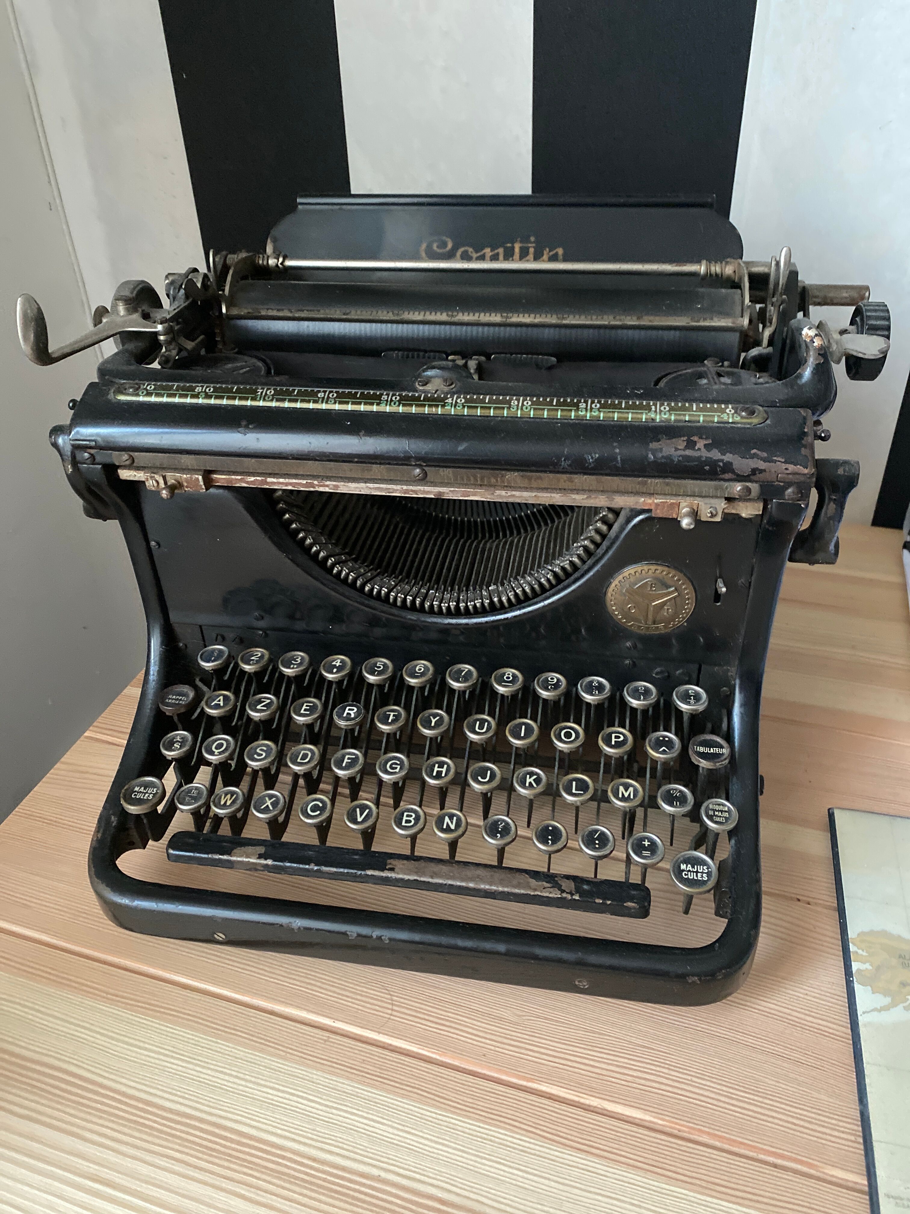 Machine à écrire Contin