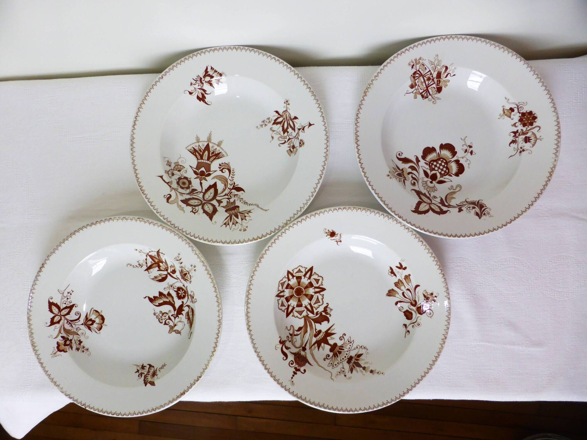 Set of 4 vintage deep plates from Sarreguemines, Danish model 210429.