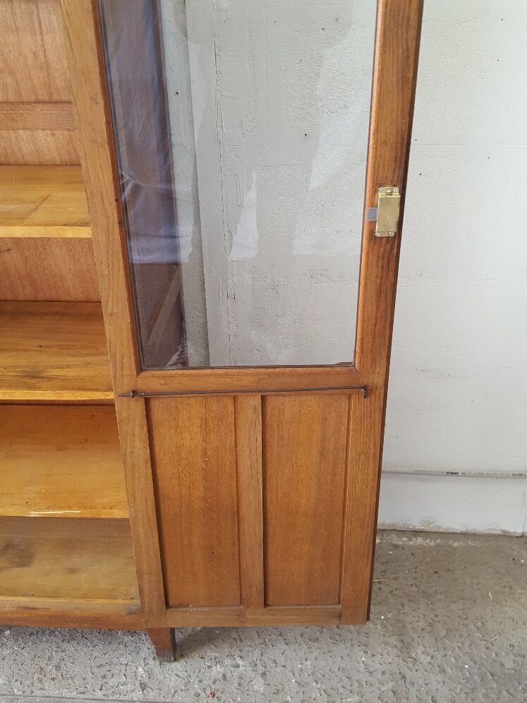 Showcase cabinet