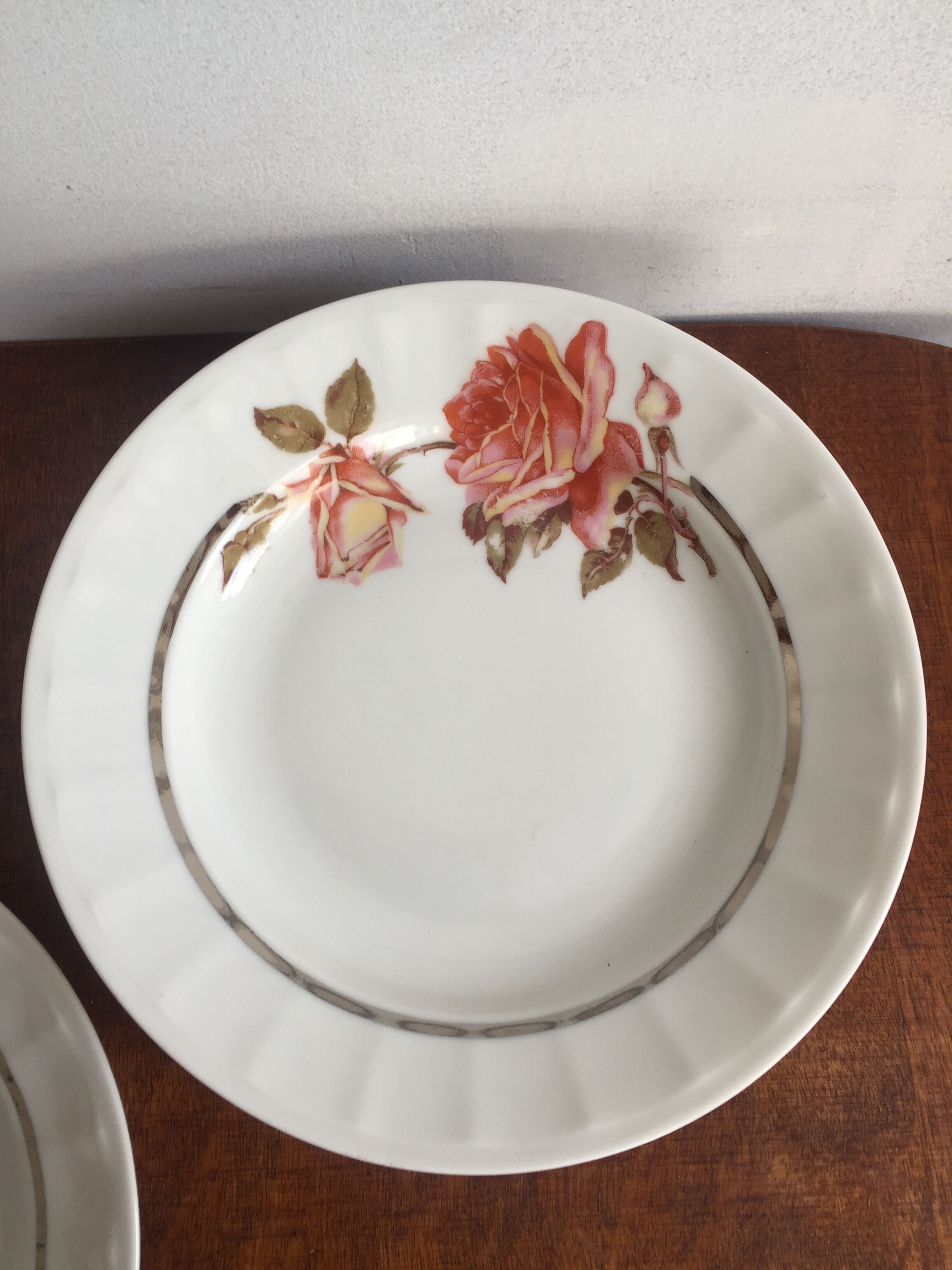 Set of 6 vintage soup plates