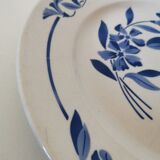 Creil et Montereau round serving dish, blue flower motif